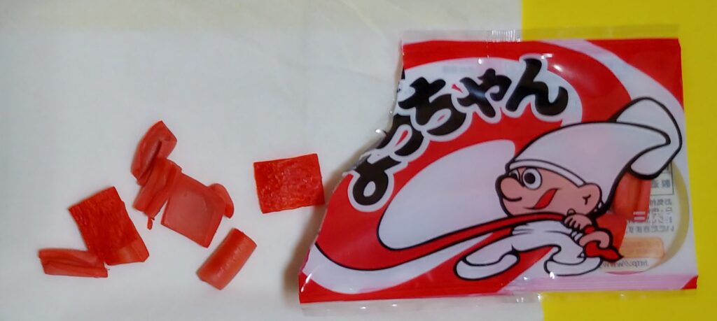よっちゃんイカのパッケージと中身の写真