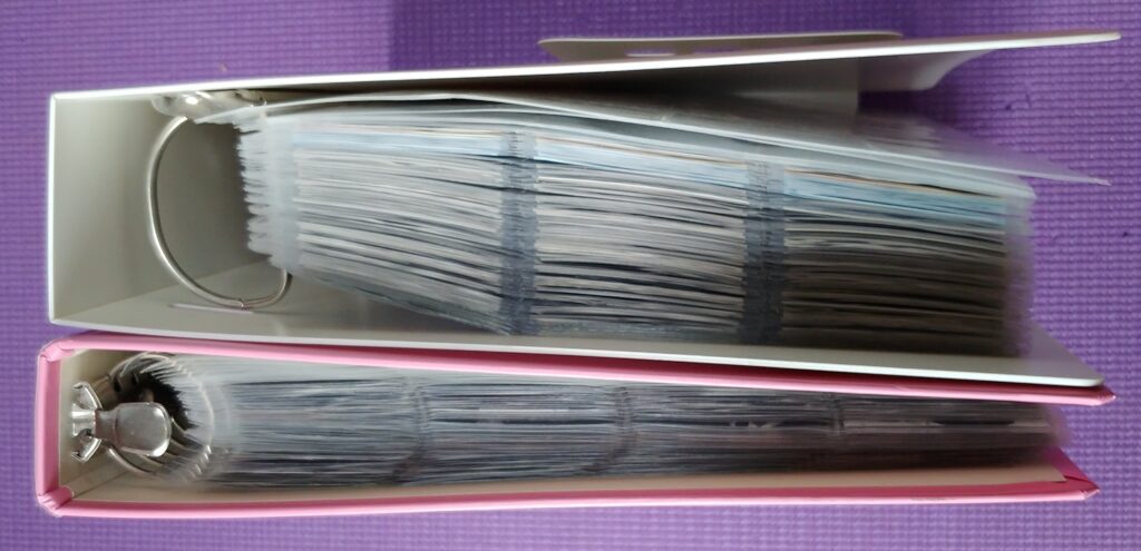 通常リングファイルとD型リングファイルとの比較